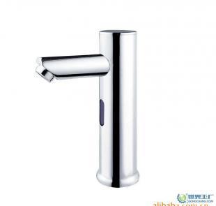 JL42玻璃盘感应水龙头：现代五金工具中的智能卫浴解决方案