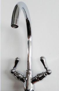 供应凯玛外贸库存双把单孔厨房水龙头 品质与实用并存